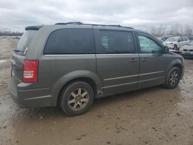 2010 Chrysler Town & Country Touring