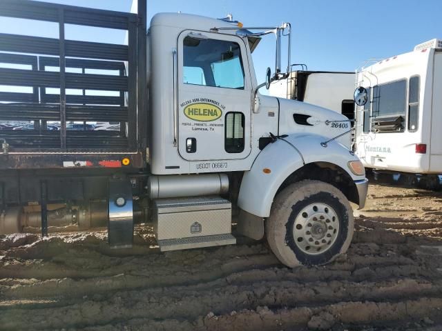 2011 Peterbilt 348