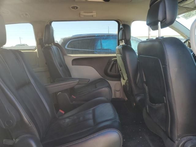 2012 Chrysler Town & Country Touring