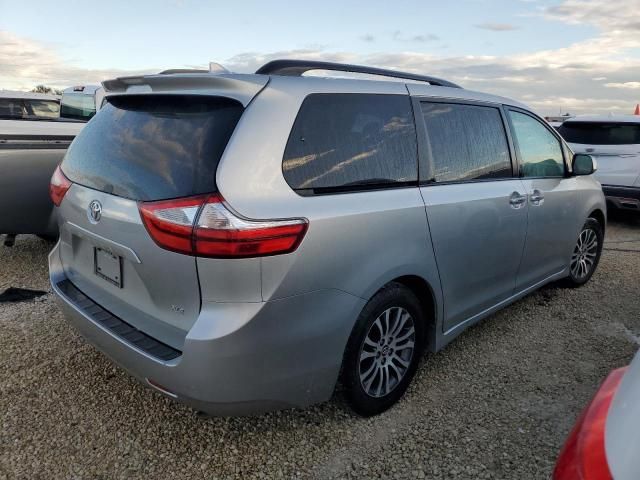 2019 Toyota Sienna XLE