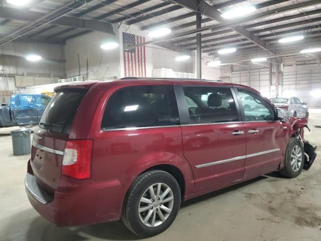 2014 Chrysler Town & Country Touring L