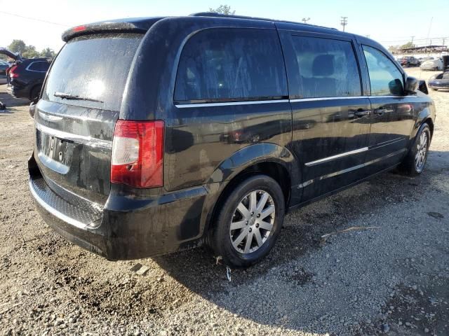 2013 Chrysler Town & Country Touring