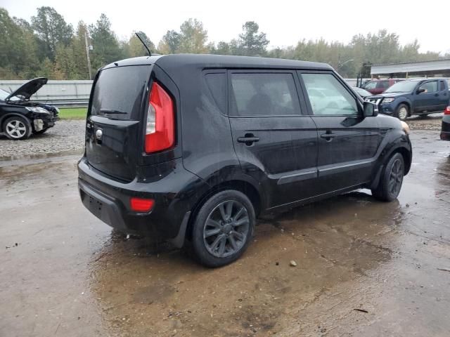 2013 KIA Soul +