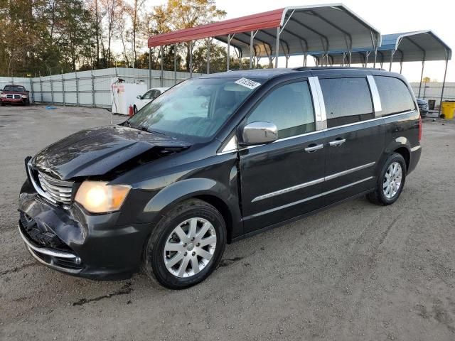 2012 Chrysler Town & Country Touring