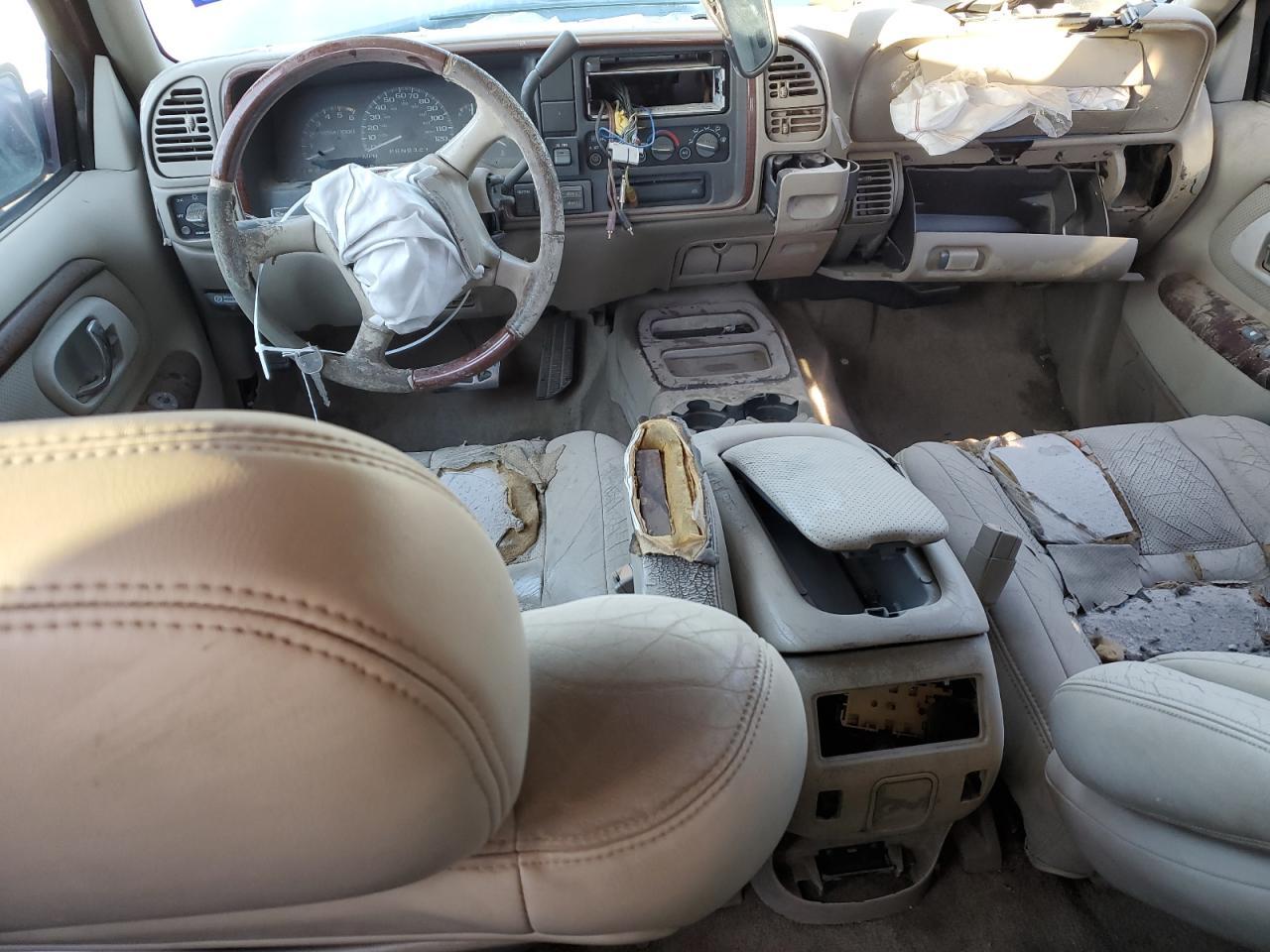 2000 Cadillac Escalade
