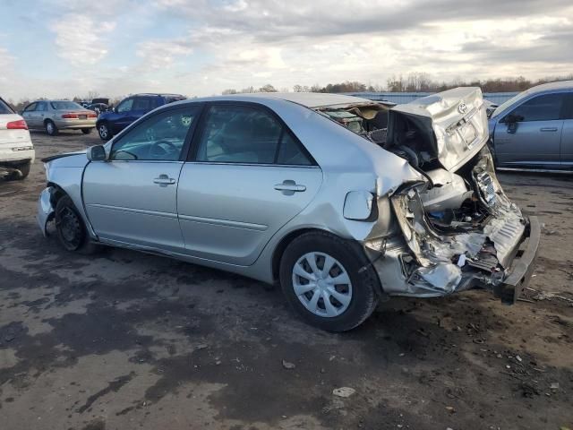2004 Toyota Camry le