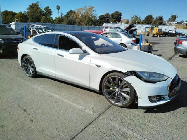 2015 Tesla Model S 70D