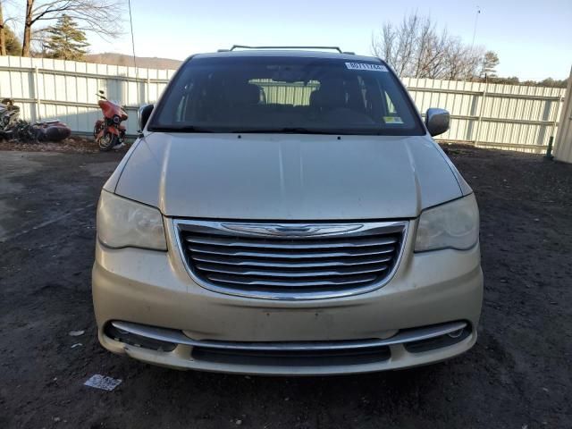 2011 Chrysler Town & Country Touring L