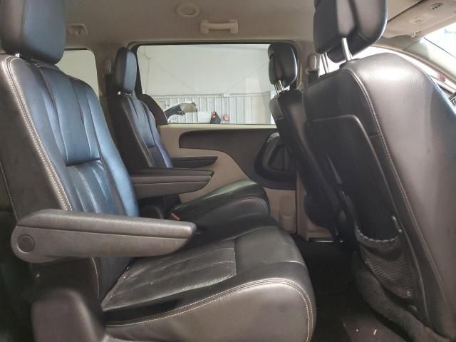 2012 Chrysler Town & Country Touring