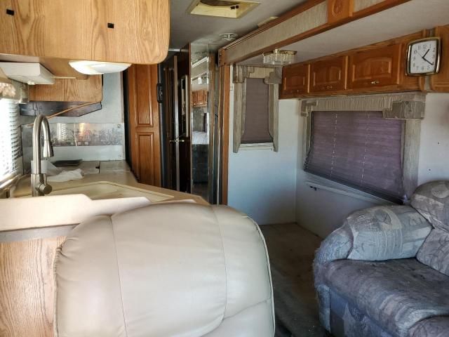 2003 Damon 2003 Workhorse Custom Chassis Motorhome Chassis W2