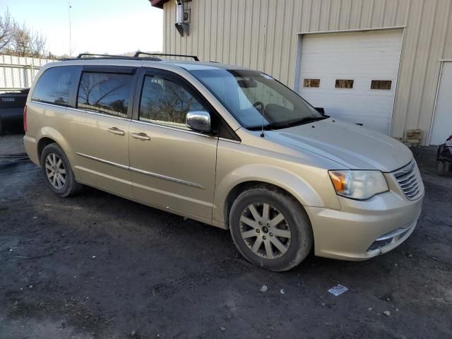 2011 Chrysler Town & Country Touring L