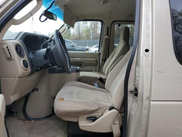 2012 Ford Econoline E350 Super Duty Wagon