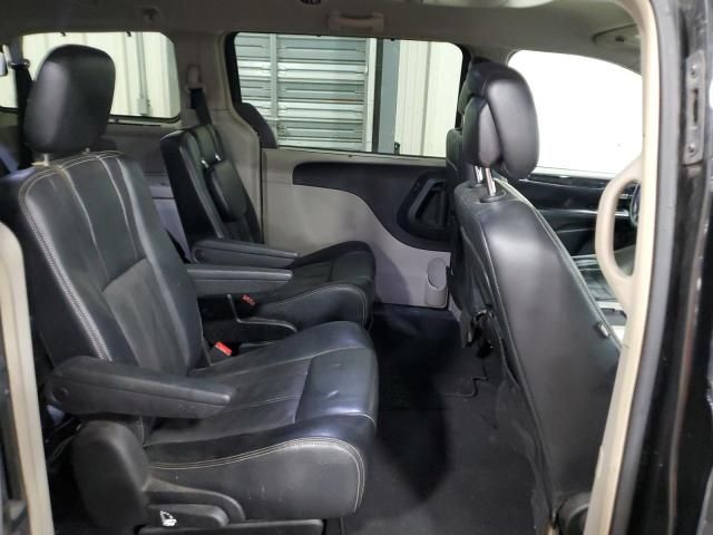 2013 Chrysler Town & Country Touring