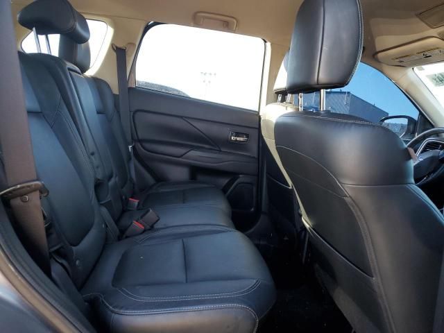 2020 Mitsubishi Outlander SE