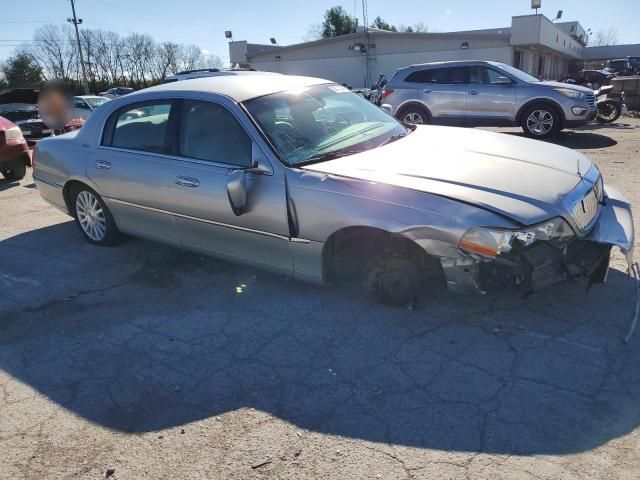 2004 Lincoln Town Car Executive