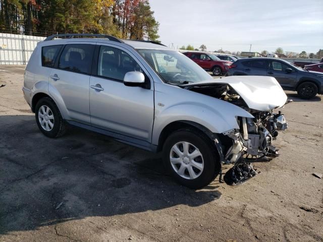 2013 Mitsubishi Outlander ES