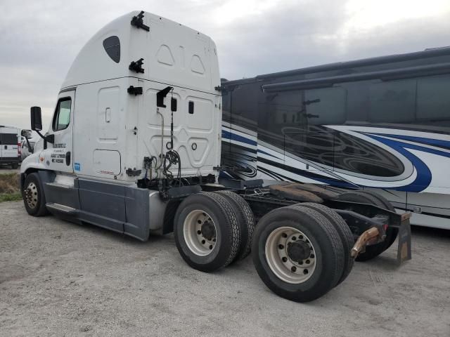 2016 Freightliner Cascadia 125