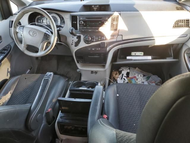 2011 Toyota Sienna Sport