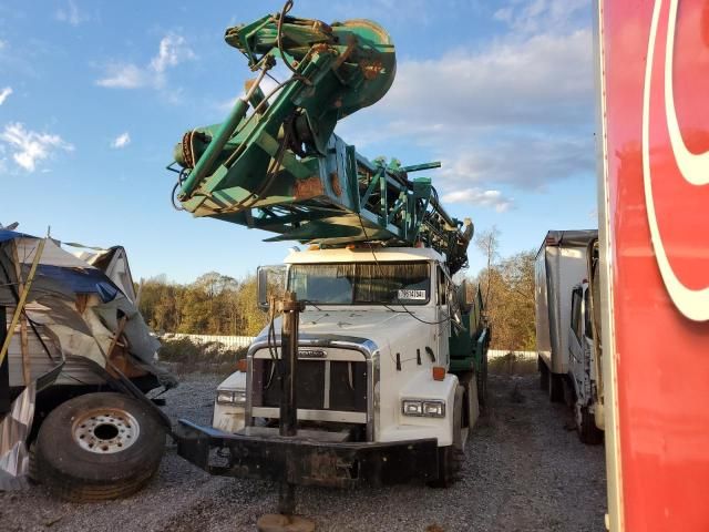 2000 Freightliner Conventional FLD112