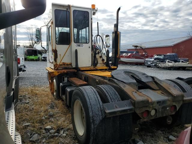 2015 Ottawa Yard Tractor Truck Trac