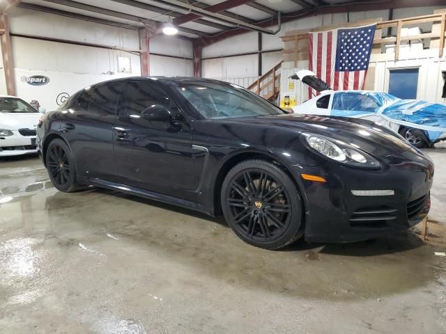 2016 Porsche Panamera 2