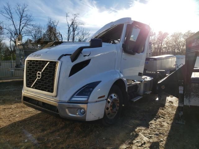 2024 Volvo VNR