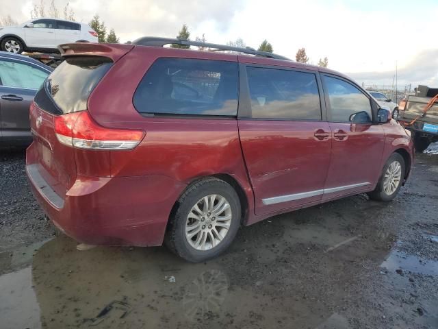 2012 Toyota Sienna XLE