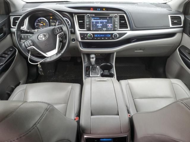 2019 Toyota Highlander SE