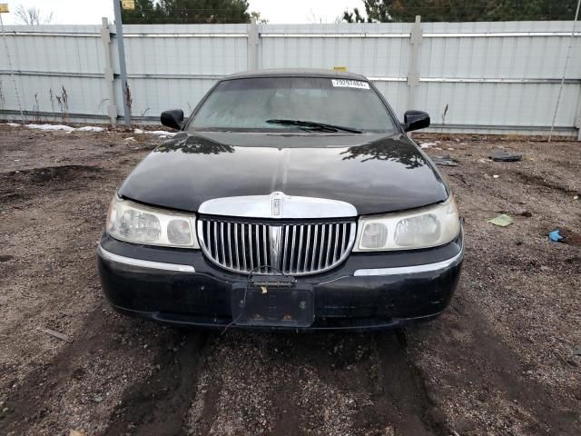 2000 Lincoln Town Car Executive