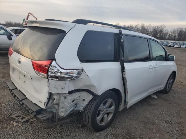 2014 Toyota Sienna LE