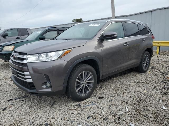 2019 Toyota Highlander SE