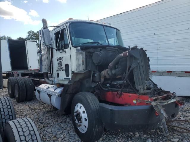 2001 Mack 600 CH600