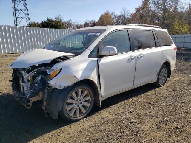 2013 Toyota Sienna XLE