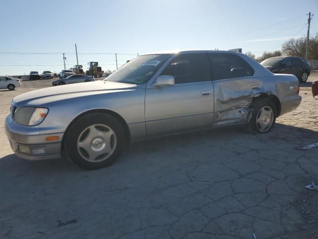 2000 Lexus LS 400