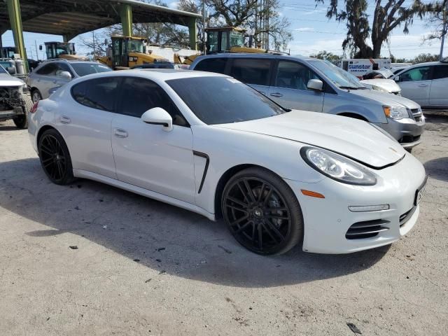 2015 Porsche Panamera 2