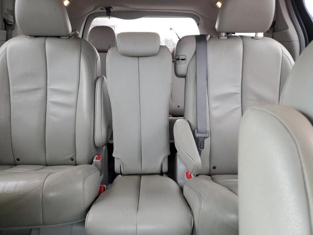 2012 Toyota Sienna XLE