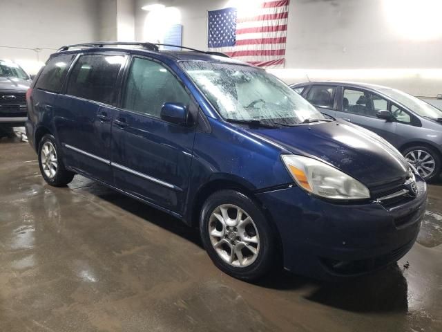 2004 Toyota Sienna XLE