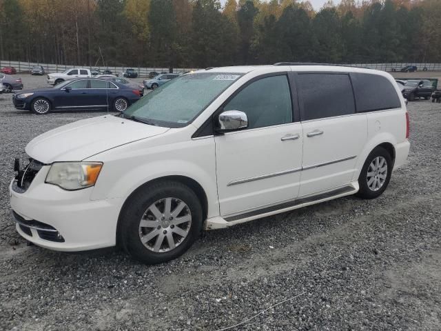 2011 Chrysler Town & Country Touring L