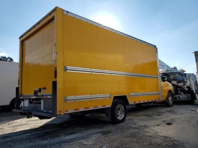 2019 Ford Econoline E350 Super Duty Cutaway Van