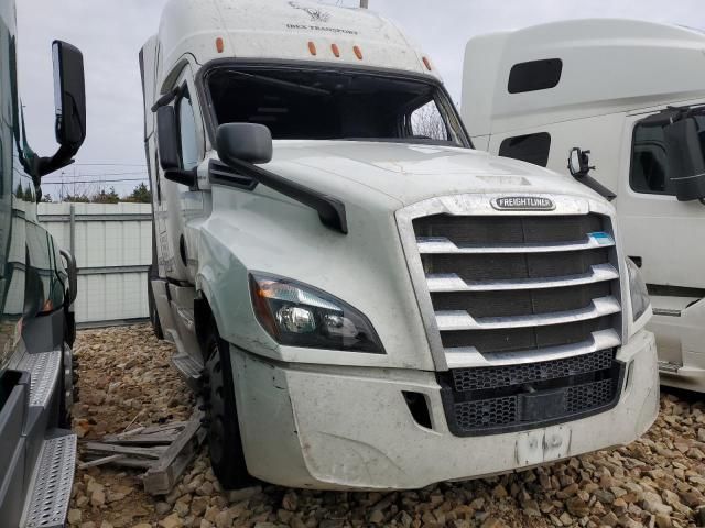 2019 Freightliner Cascadia 126