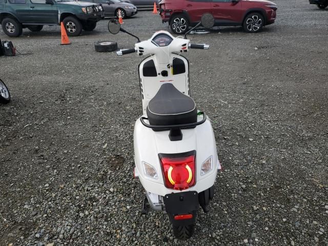 2022 Vespa Motorcycle