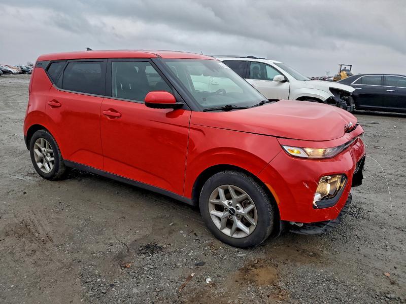 2022 KIA Soul lx