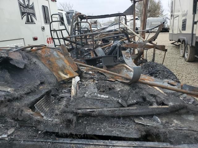 2004 Ford Econoline E350 Super Duty Cutaway van