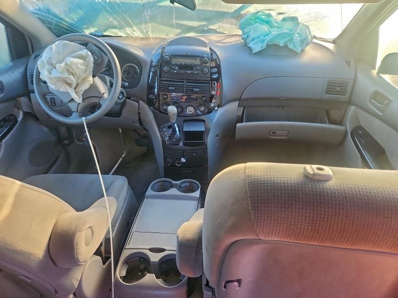 2005 Toyota Sienna ce