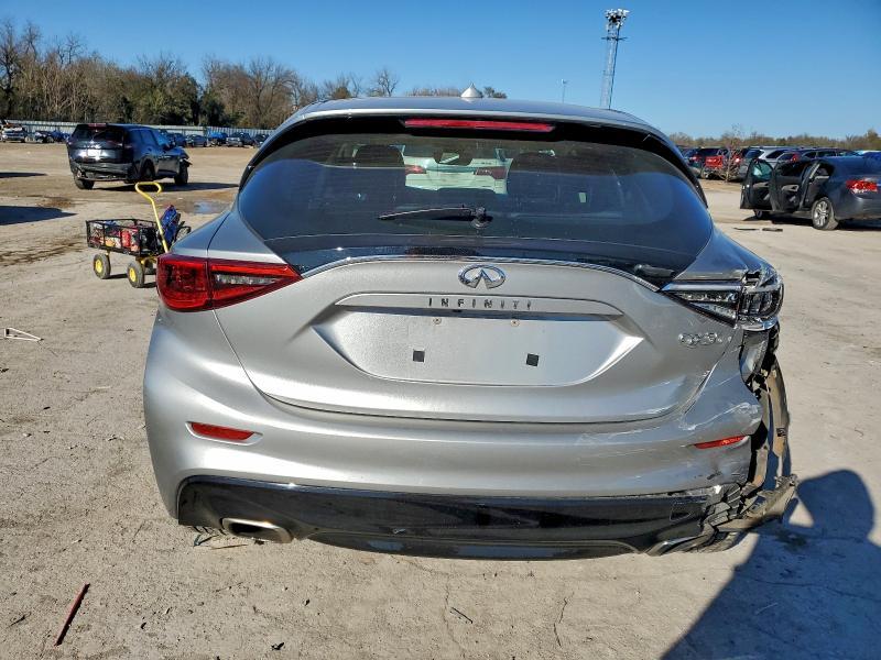 2018 Infiniti Qx30 Base