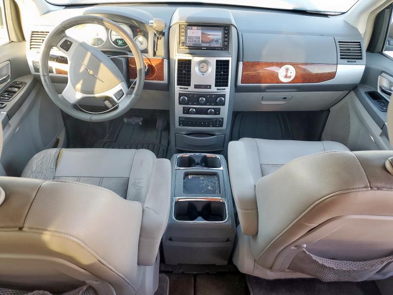 2009 Chrysler Town & Country Touring