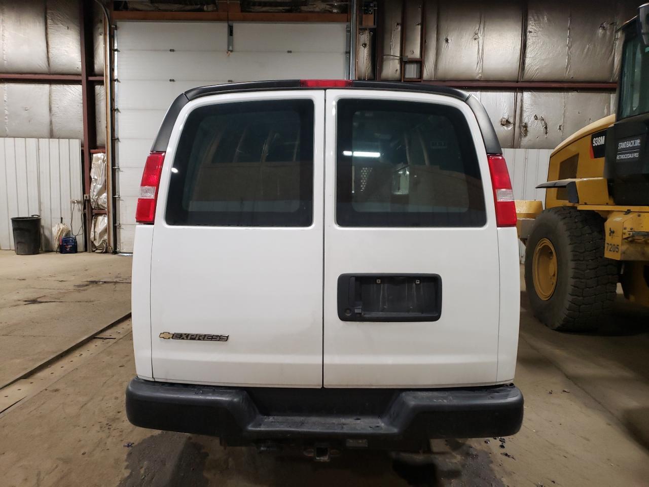 2020 Chevrolet Express G2500