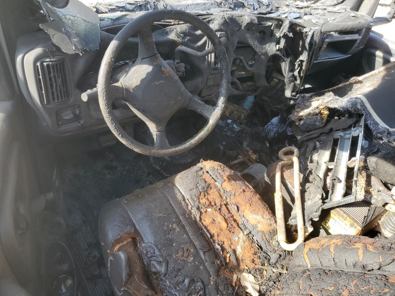 2005 GMC C5500 Truck Cab AND Chassis