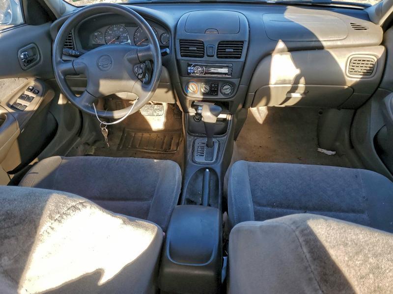 2002 Nissan Sentra xe