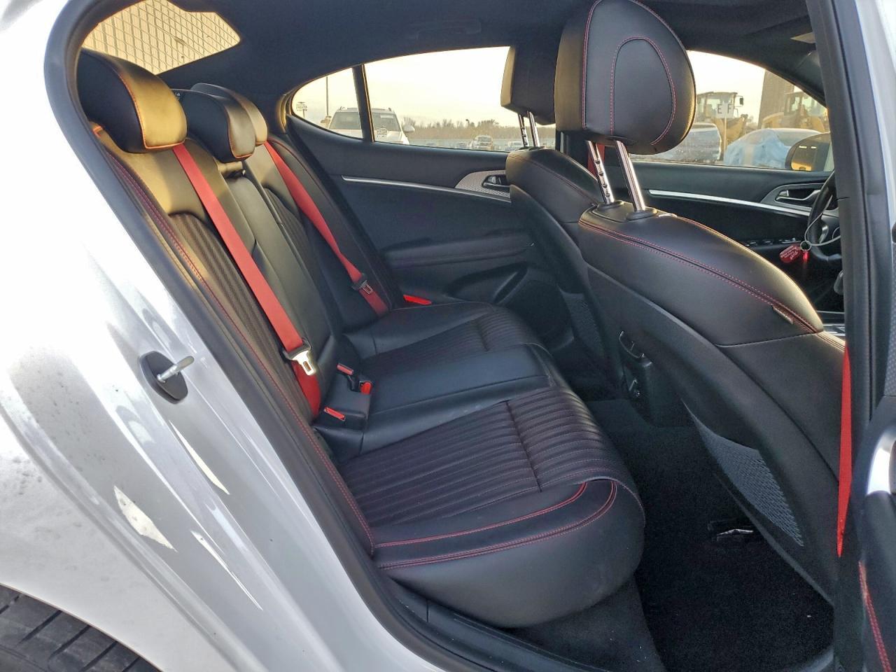 2022 Genesis G70 Base